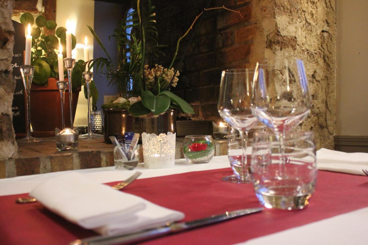 Logis Hotel & Restaurant - Le Manoir De Sauvegrain Saint-Lambert  Экстерьер фото