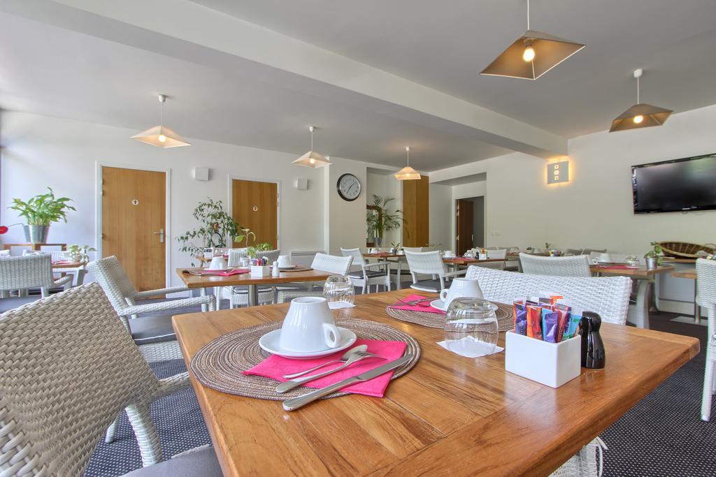 Logis Hotel & Restaurant - Le Manoir De Sauvegrain Saint-Lambert  Экстерьер фото